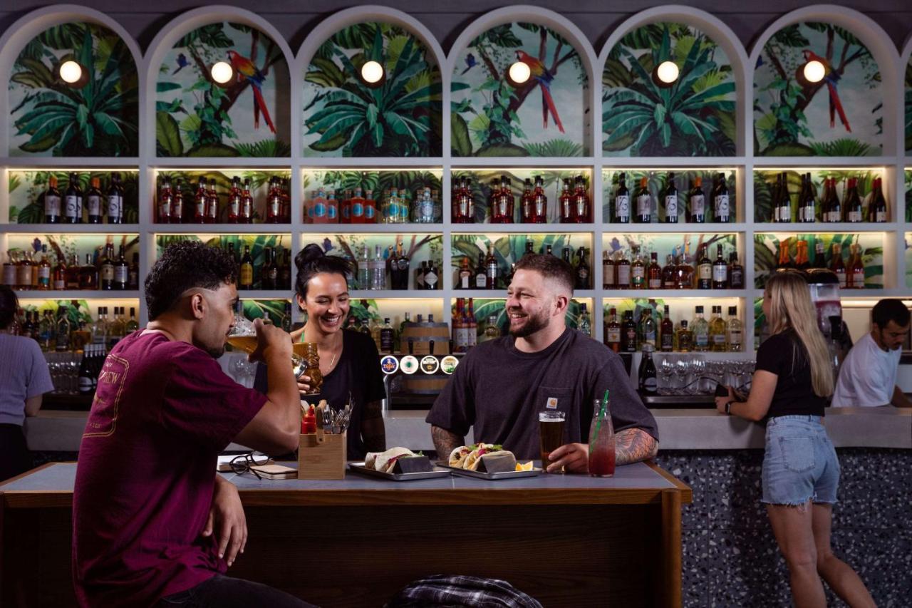 Lylo Auckland Hotel Ngoại thất bức ảnh The bar at the 2019 edition of the festival